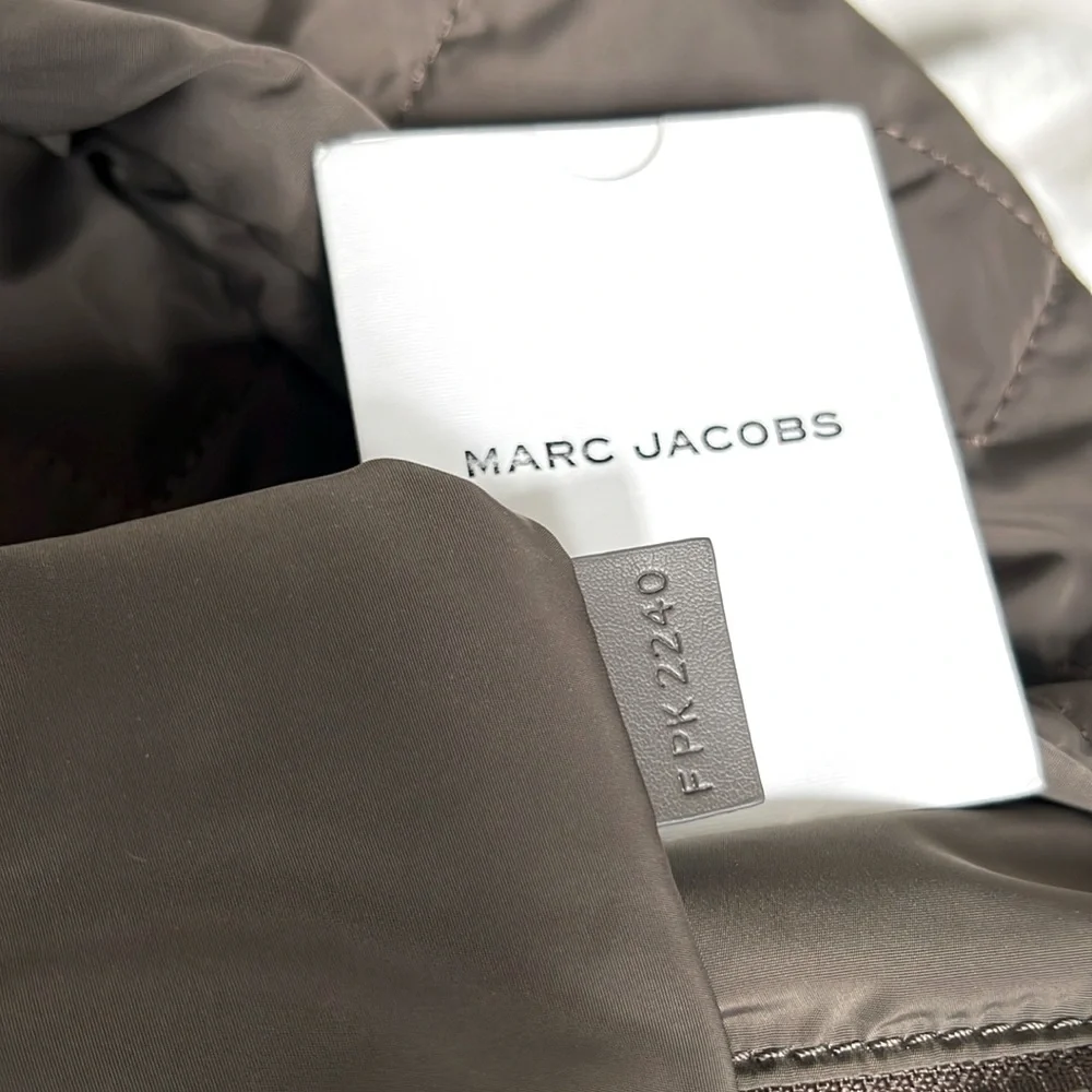 Authentic Marc Jacobs Crossbody - Picture 3 of 8